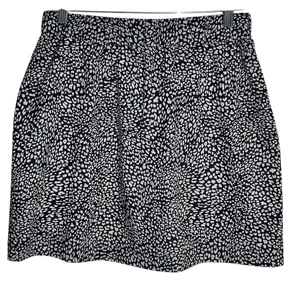 Lou & Grey Black White Micro Animal Print Skort with Built-In Shorts Size Small - Picture 2 of 7